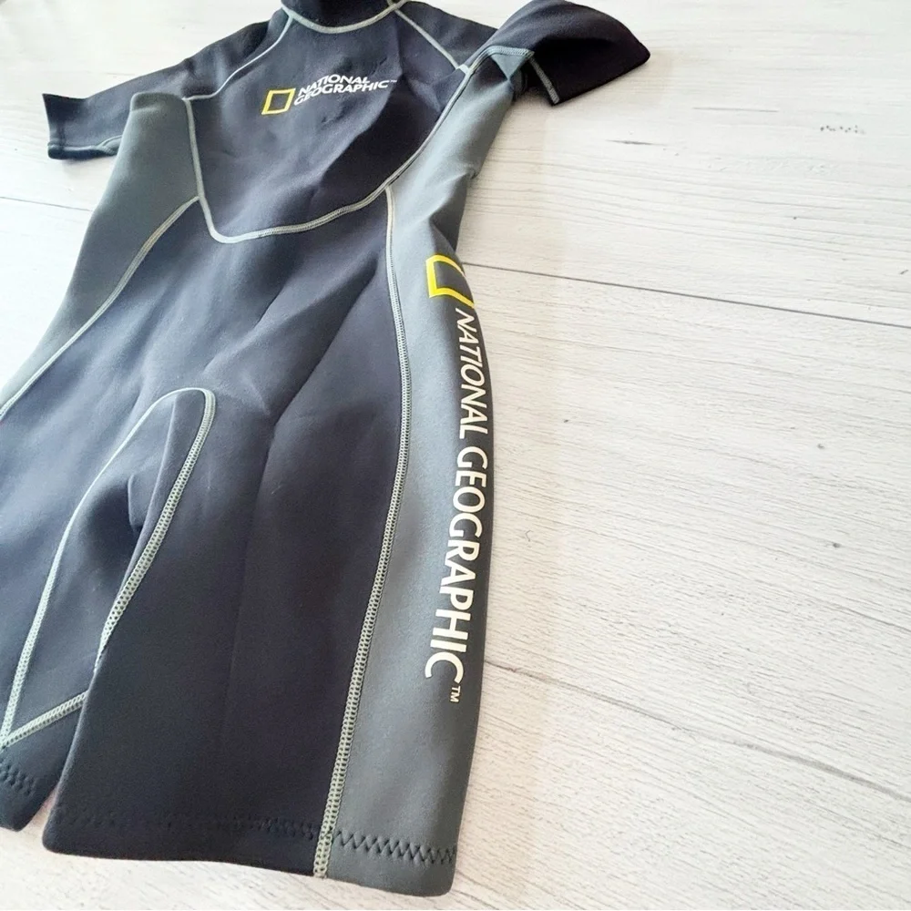NATIONAL GEOGRAPHIC Men’s Black Gray Scuba Surf Snorkel Neoprene Wetsuit Size S